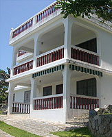 Honduras Roatan luxury townhouse near beach oceanview properties real estate for sale for rent
