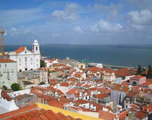 Portugal dangles visa incentives to boost property sales